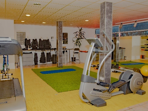 Gruppe Maskieren 262x