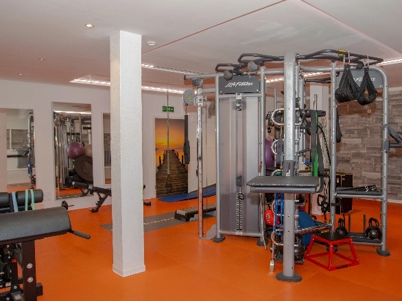 Gruppe Maskieren 272x